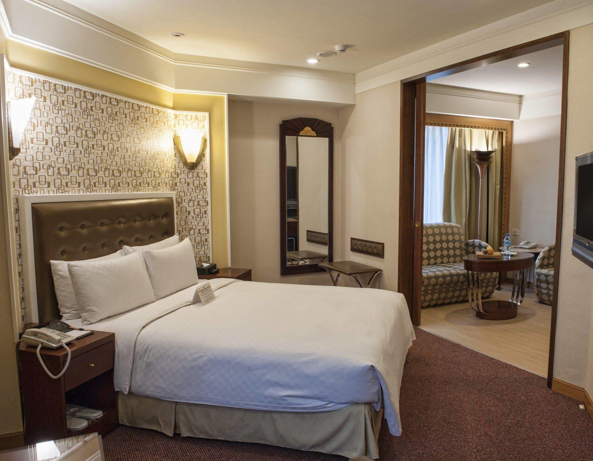 รอยัล พาเลซ โฮเต็ล Hotel ไทเป ภายนอก รูปภาพ