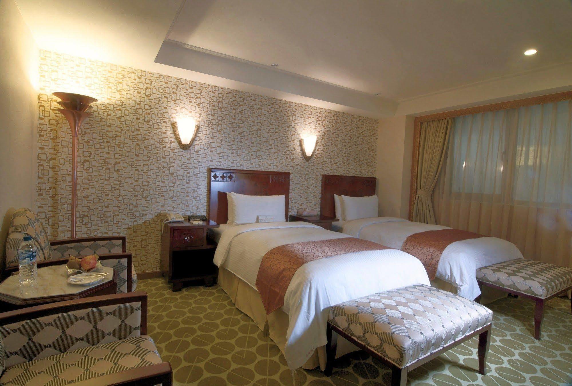 รอยัล พาเลซ โฮเต็ล Hotel ไทเป ภายนอก รูปภาพ